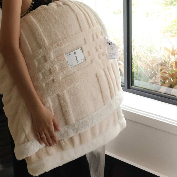 Jacquard-Plaid mit Reliefstruktur