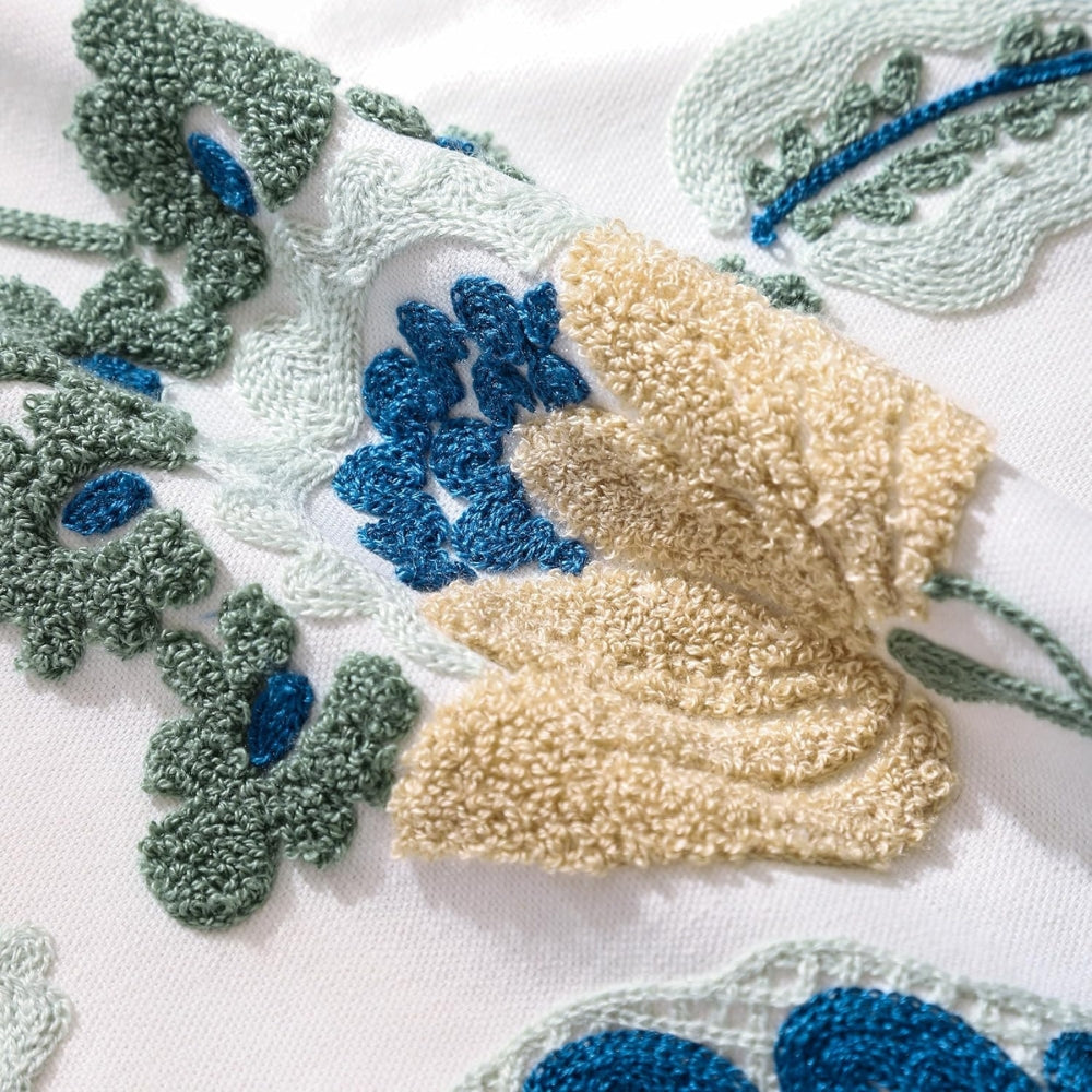 Bestickter Kissenbezug mit Blumen 45 x 45 cm