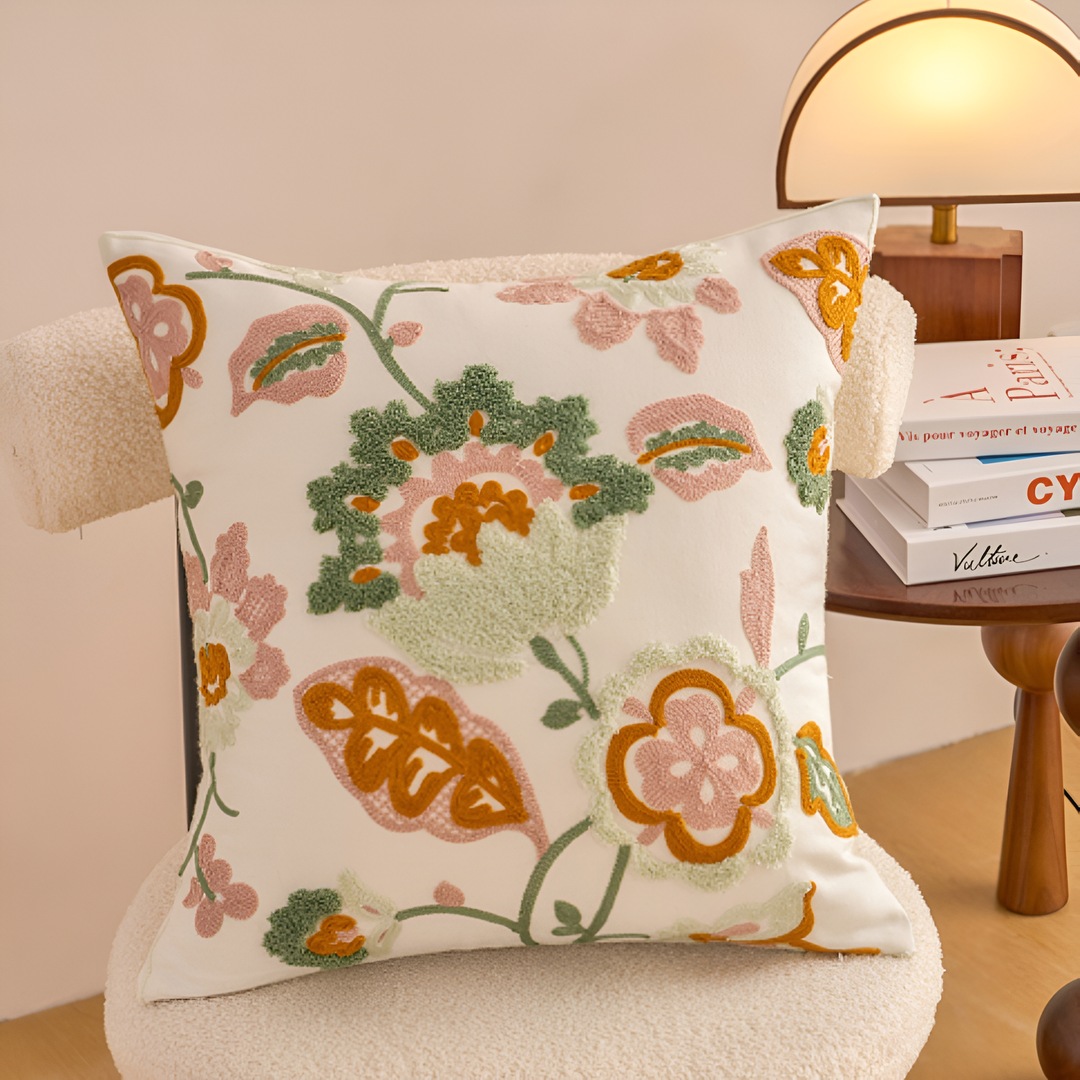 Bestickter Kissenbezug mit Blumen 45 x 45 cm