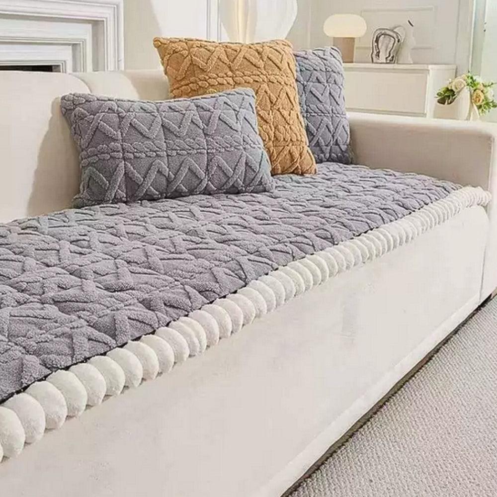 Gesteppter Sofaschoner aus Sherpa-Plüsch
