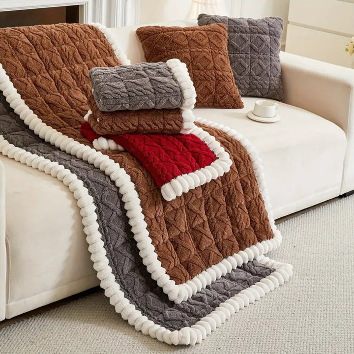 Gesteppter Sofaschoner aus Sherpa-Plüsch