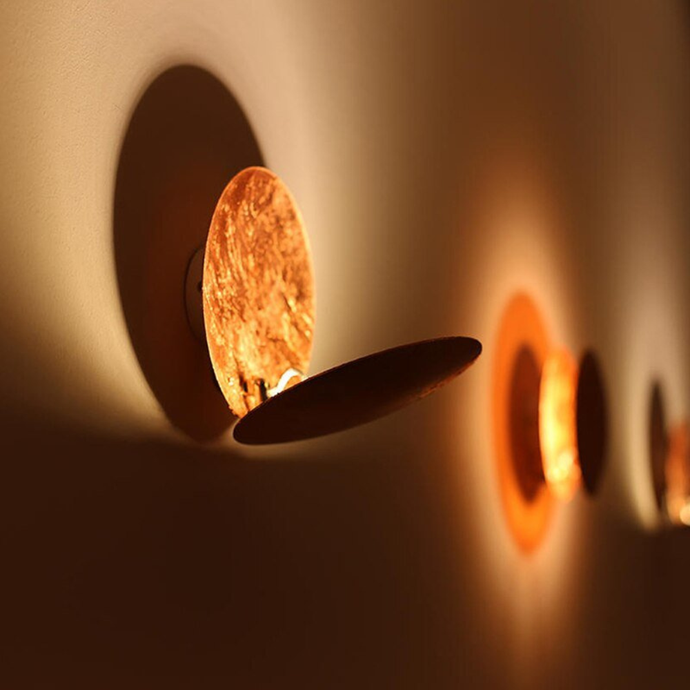Auraflex™ | Schwenkbare Gold-LED Wandleuchte