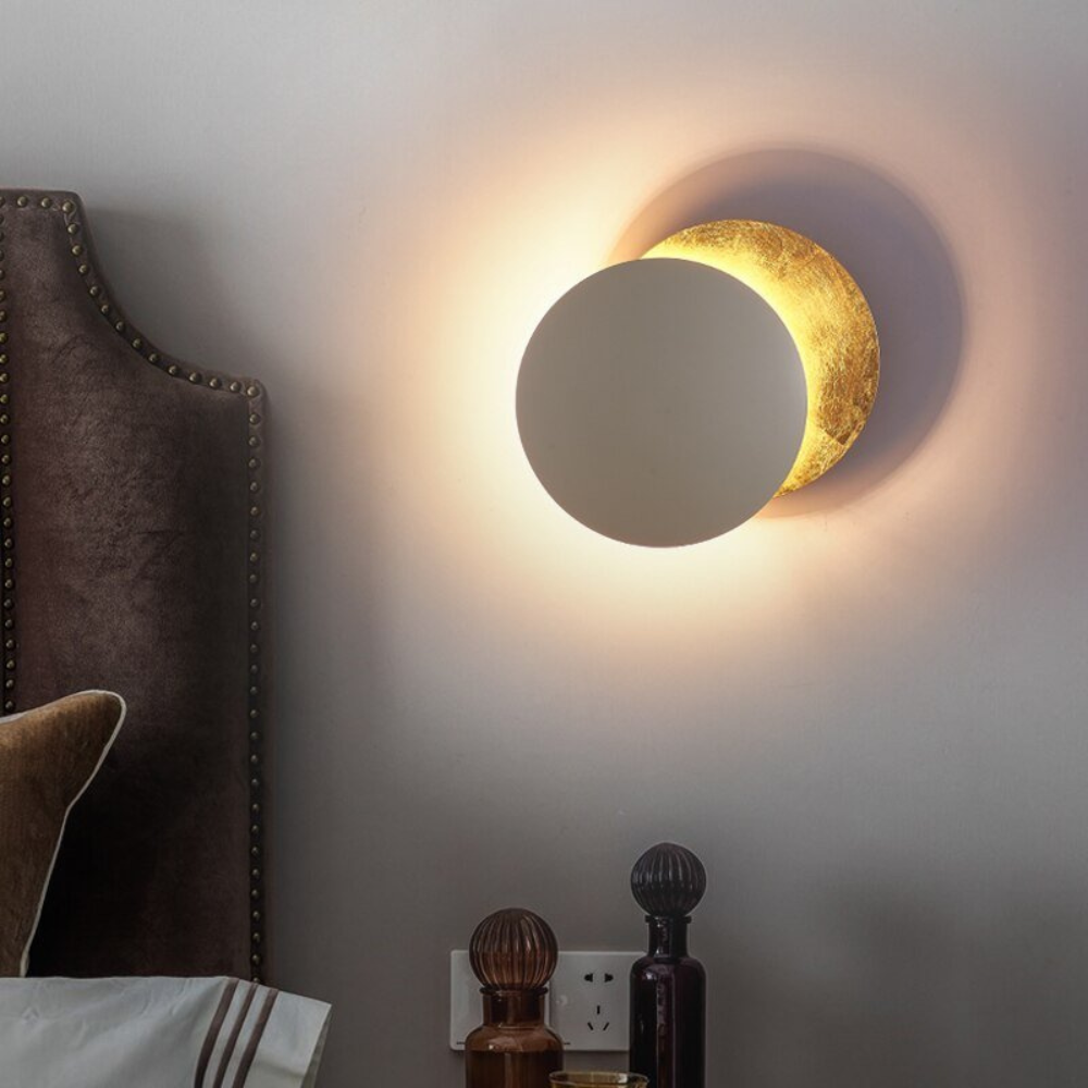 Auraflex™ | Schwenkbare Gold-LED Wandleuchte