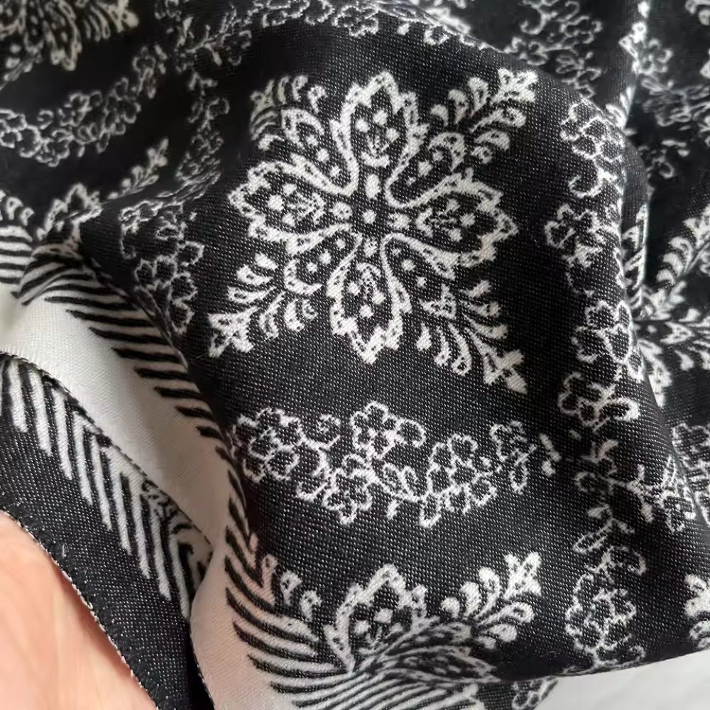 Fleece-Stola mit Damastmuster