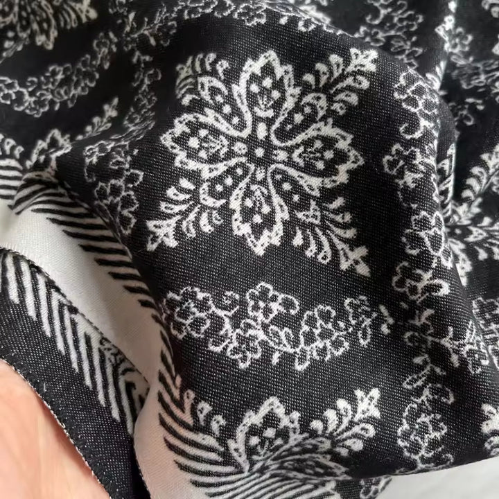 Fleece-Stola mit Damastmuster
