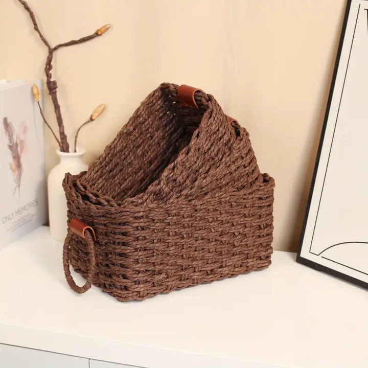 Aufbewahrungskorb aus geflochtenem Rattan mit Griffen