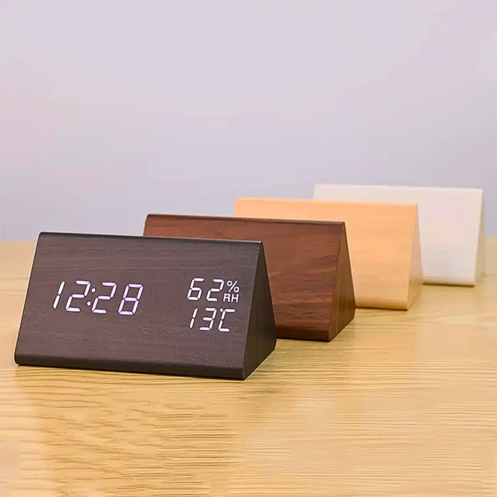 Digitaler LED-Wecker in Holzoptik