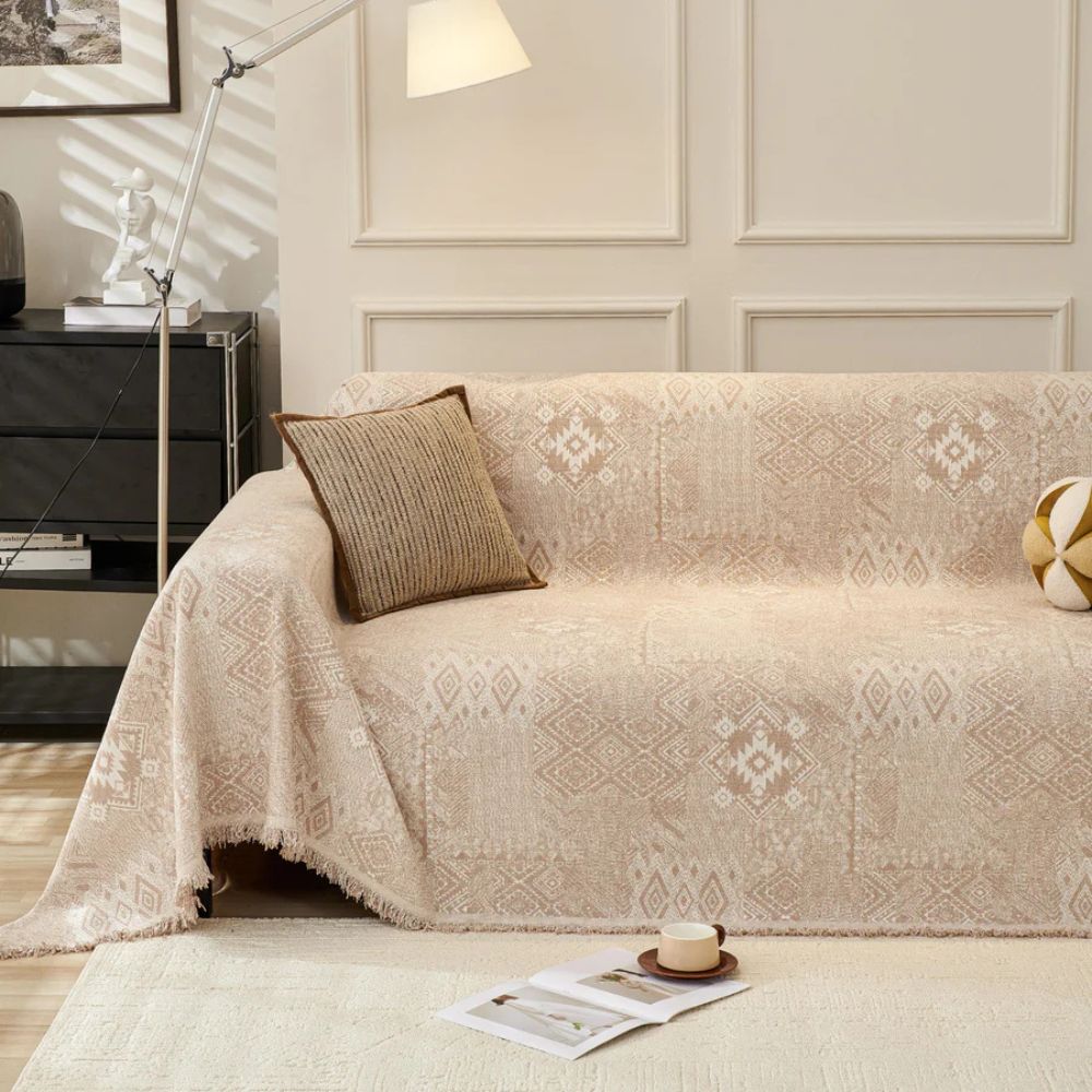 Dicker Chenille-Sofaüberwurf mit Ethno-Muster