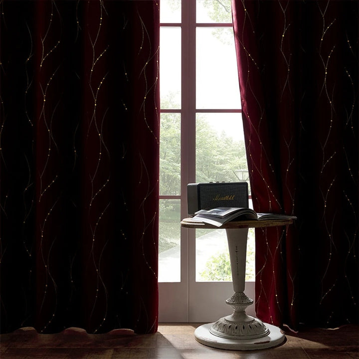 Glänzender Verdunkelungsvorhang mit Wellenmuster