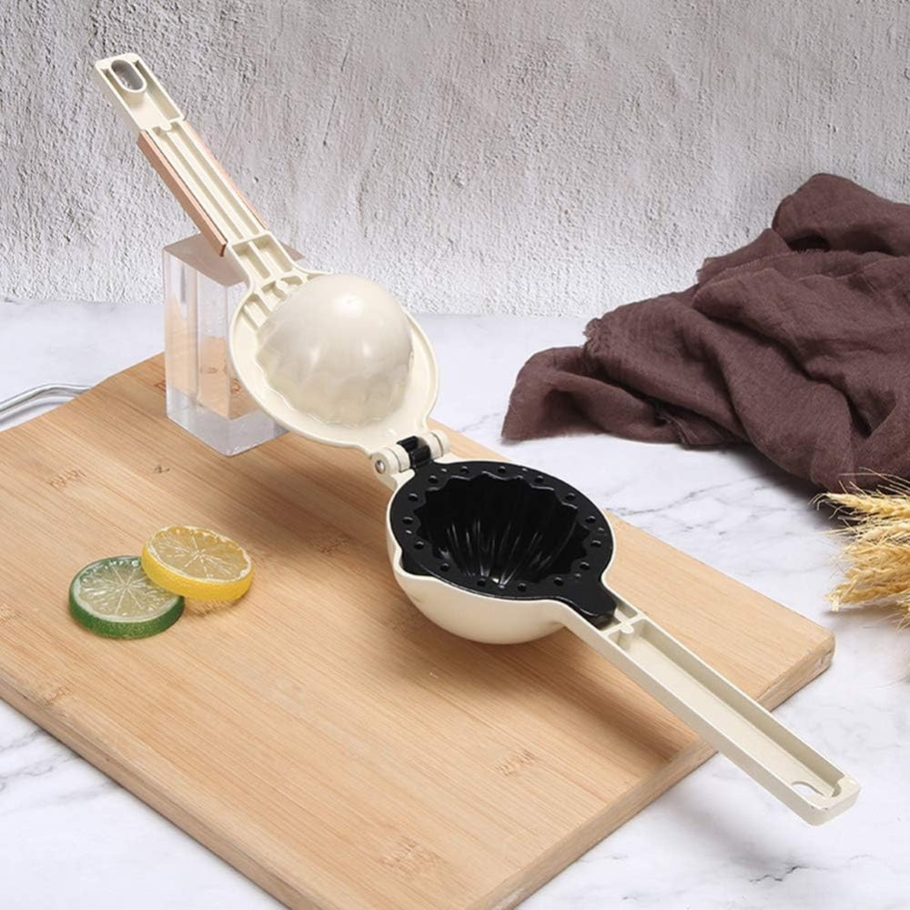 Zitruspresse aus Stahl mit Holzgriff