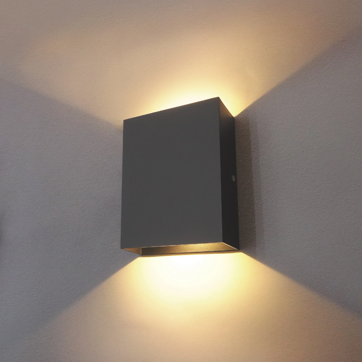 Alunova™ | LED Up-&amp;-Down-Wandleuchte Schwarz – Warmes Licht