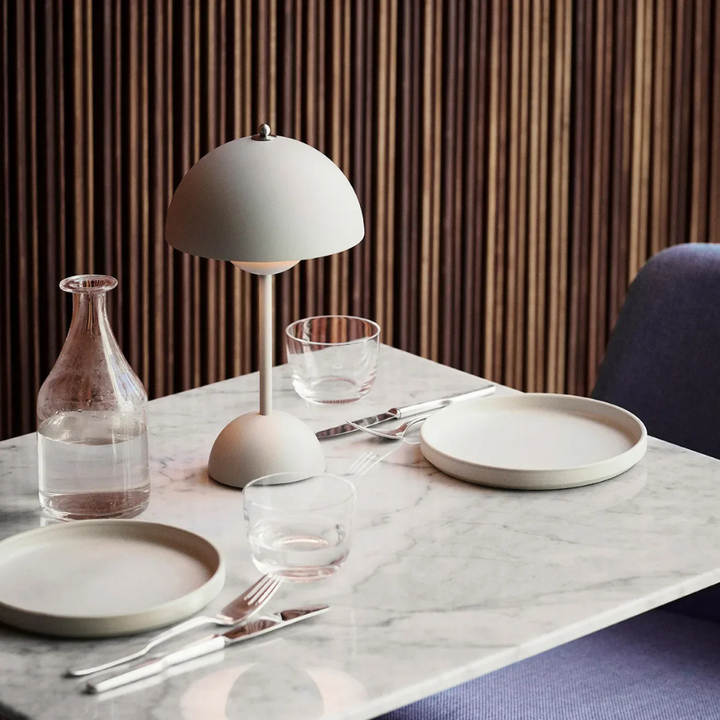 Nordévia™ | Retro Designer-Tischlampe Weiß