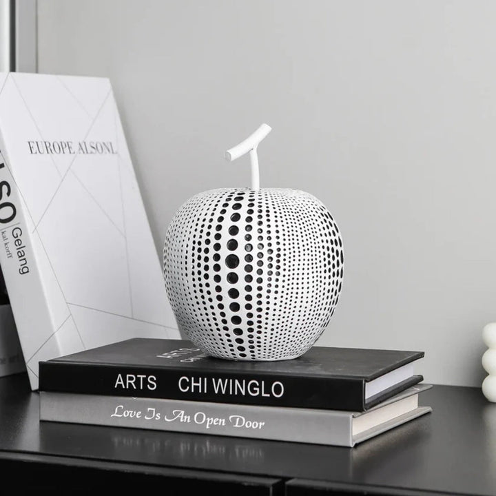 Apfelskulptur mit Punktmuster