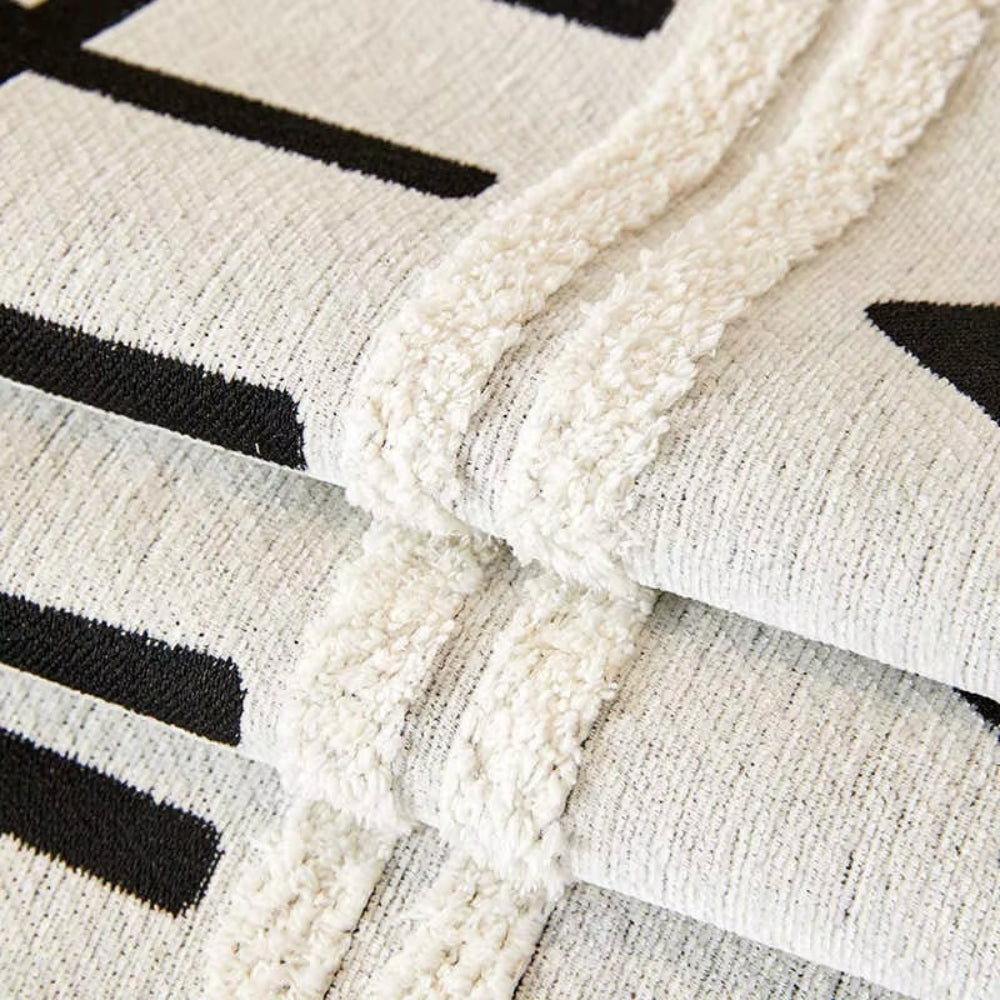 Chenille-Sofawurf mit Labyrinthmuster und Quasten