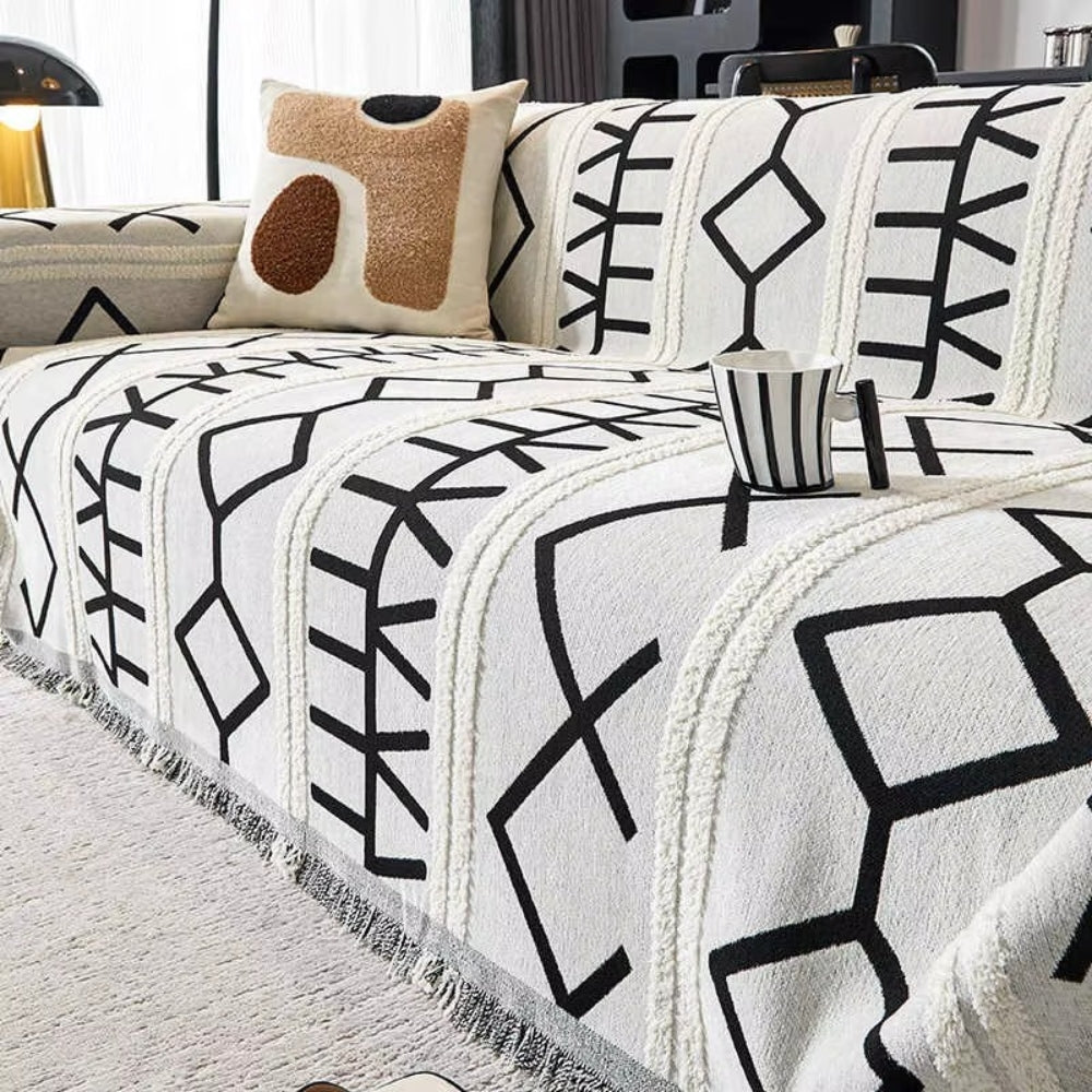 Chenille-Sofawurf mit Labyrinthmuster und Quasten