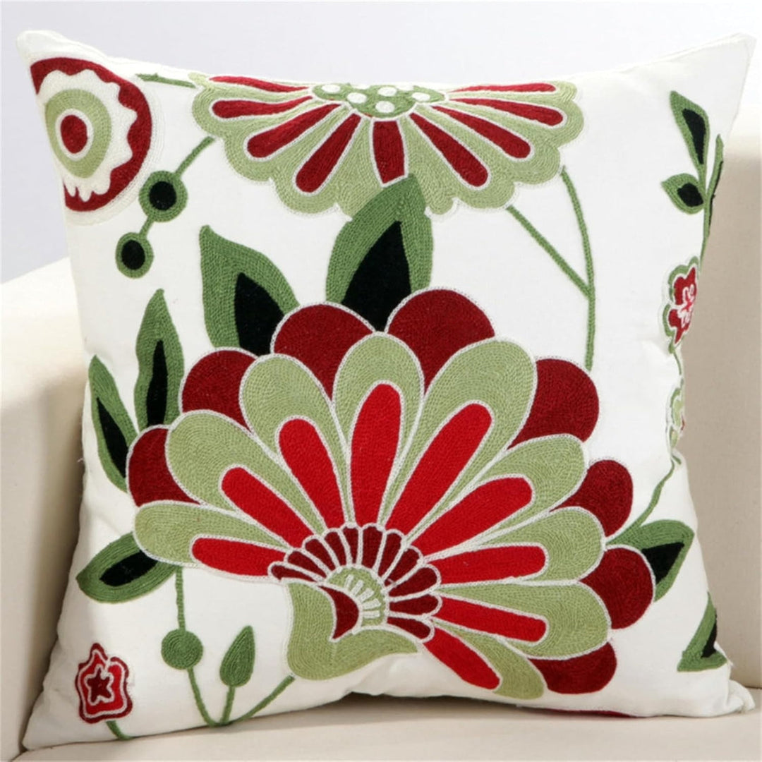 Bestickter Blumen-Kissenbezug aus Strick 45 x 45 cm