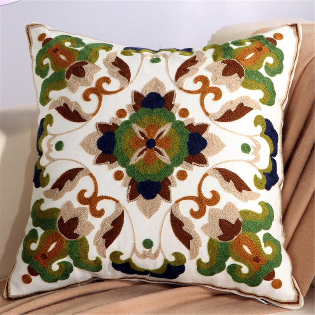 Bestickter Blumen-Kissenbezug aus Strick 45 x 45 cm