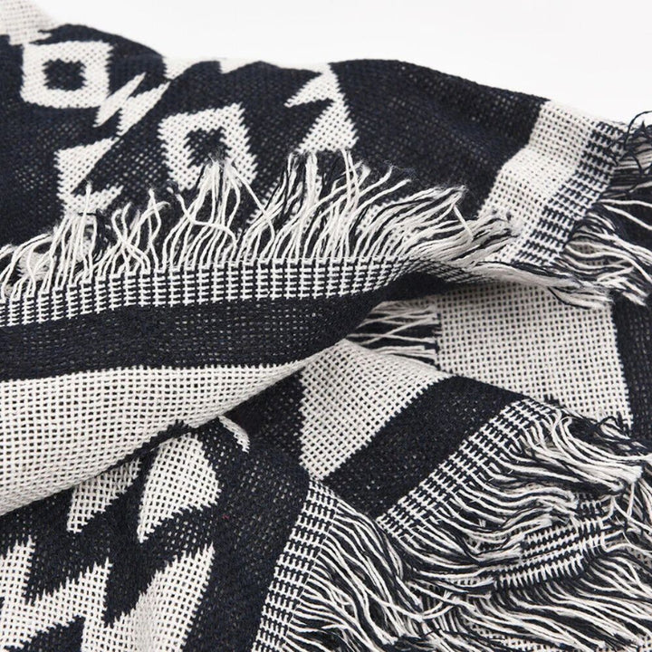 Wendbare Boho-Decke mit Labyrinthmuster