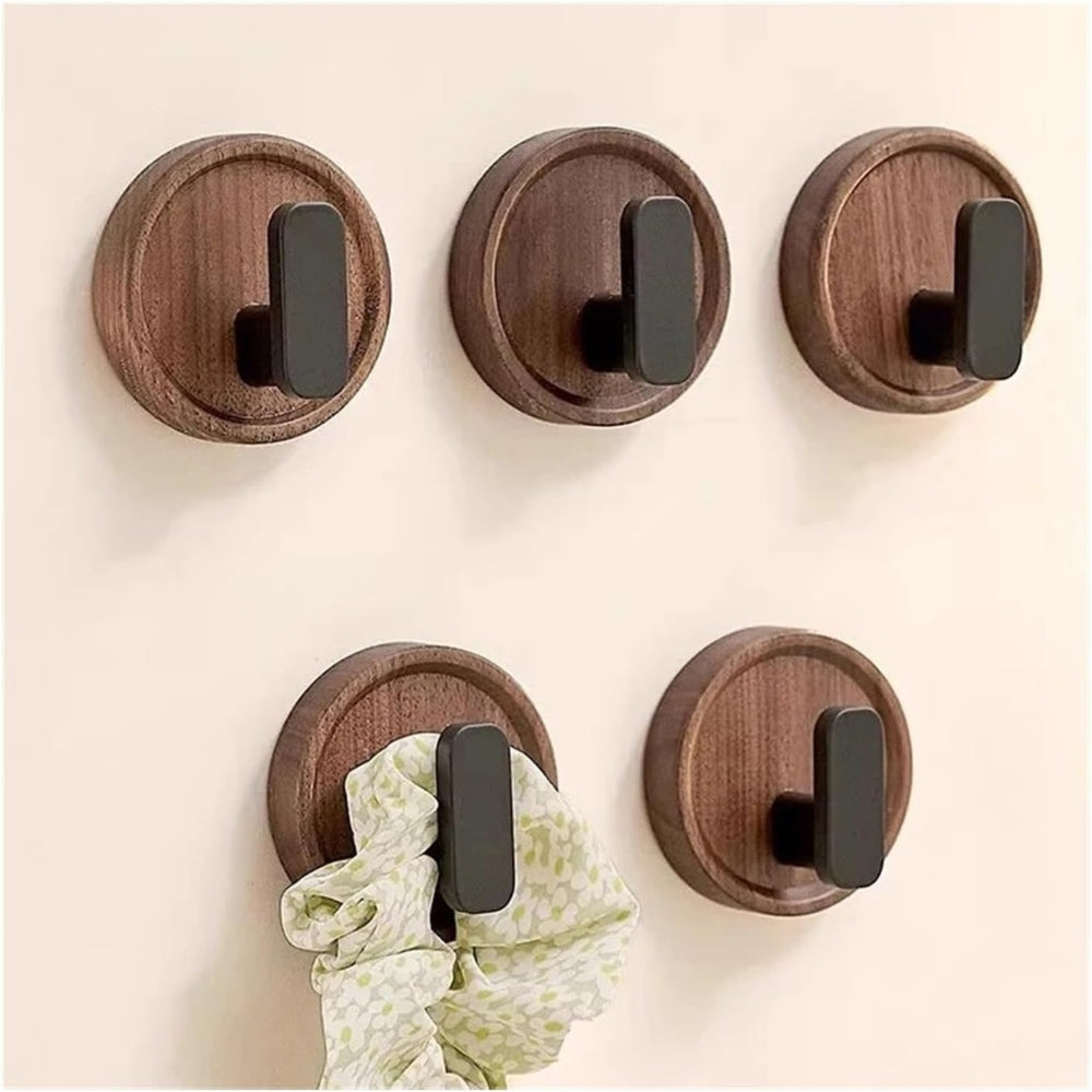 Minimalistischer Wandhaken aus massivem Nussbaum