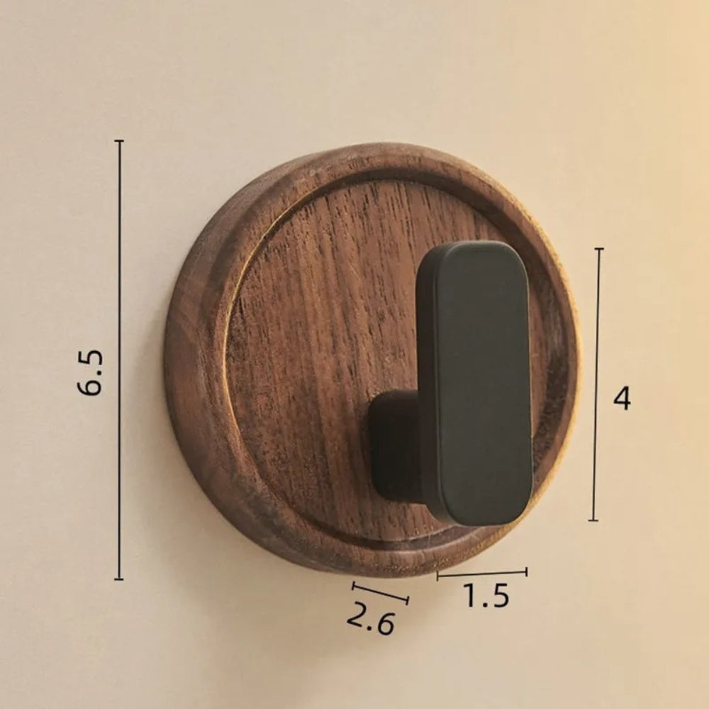 Minimalistischer Wandhaken aus massivem Nussbaum
