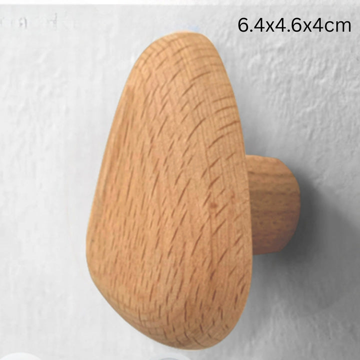 Holzhaken in Kieselsteinform