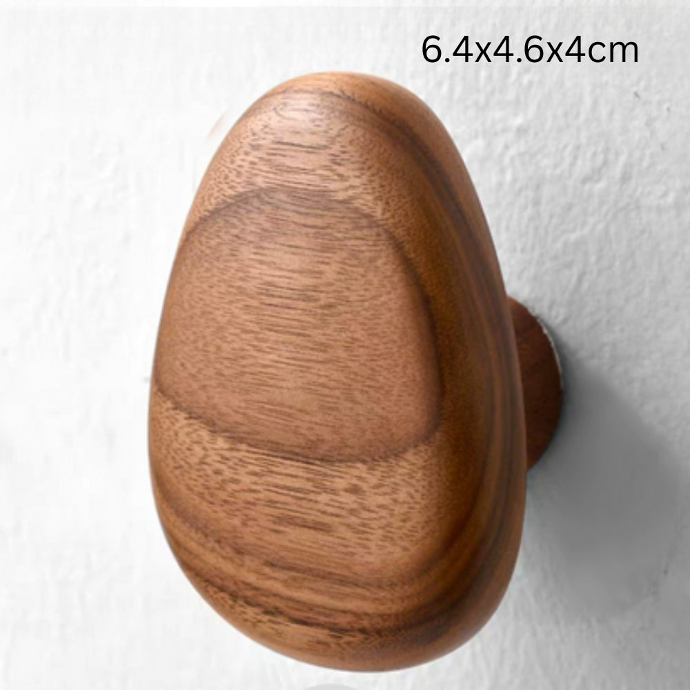 Holzhaken in Kieselsteinform