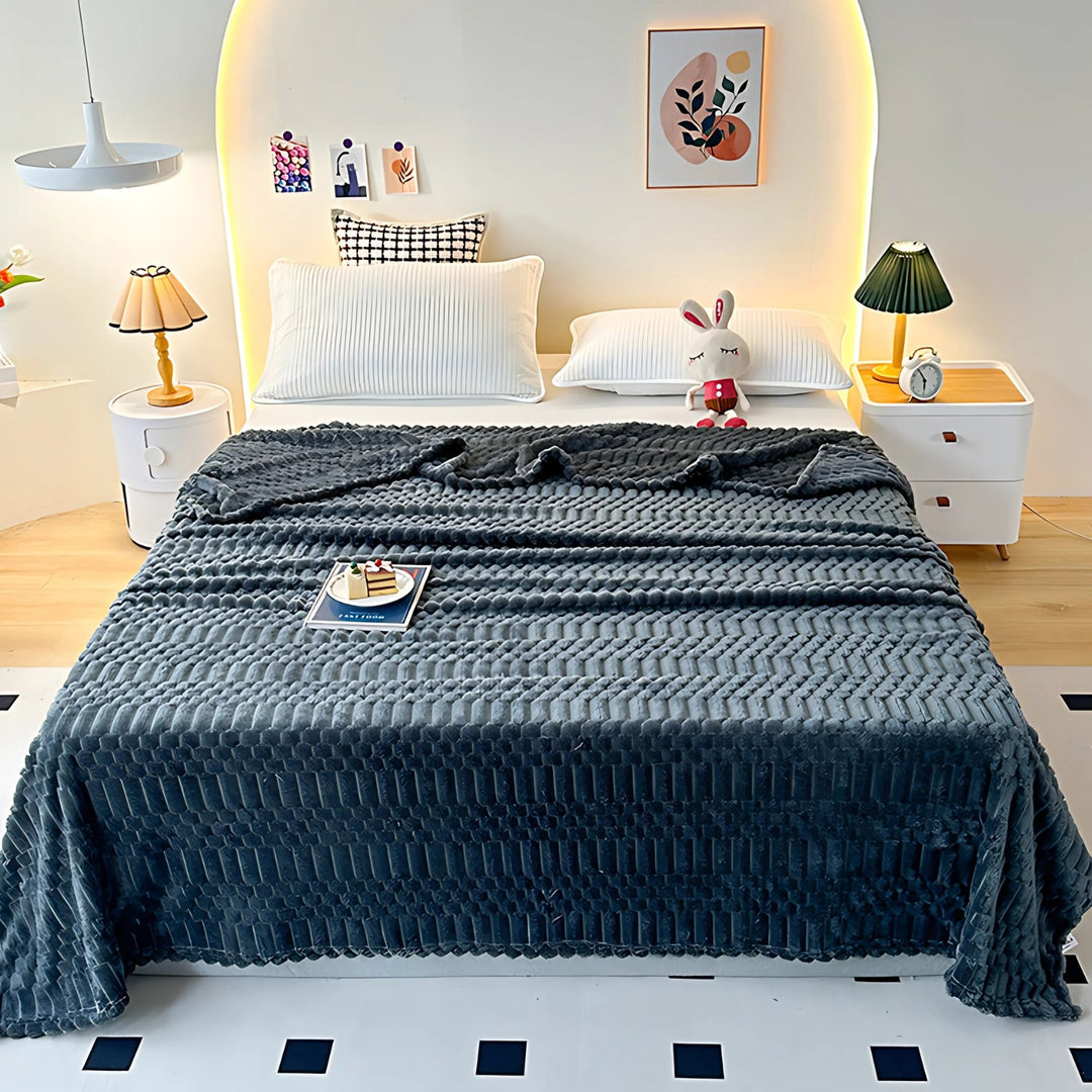 Kuscheldecke mit Reliefmuster