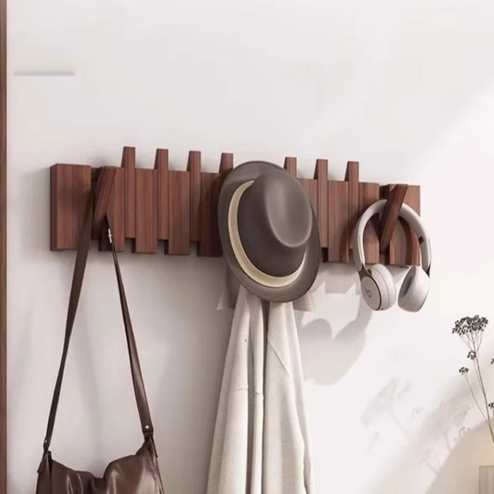 Klappbare Wandgarderobe in Klaviertasten-Optik