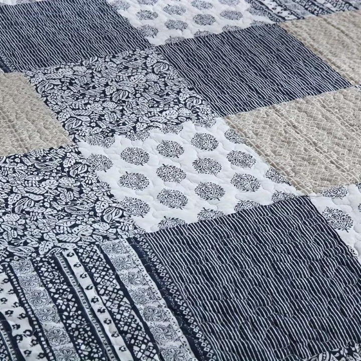 Patchwork-Tagesdecke in Blau und Weiß, 3-teilig