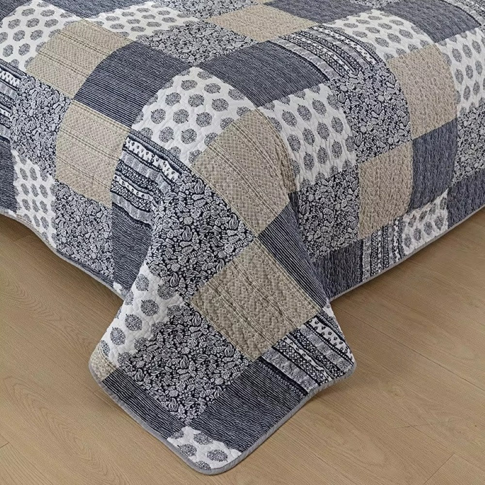 Patchwork-Tagesdecke in Blau und Weiß, 3-teilig