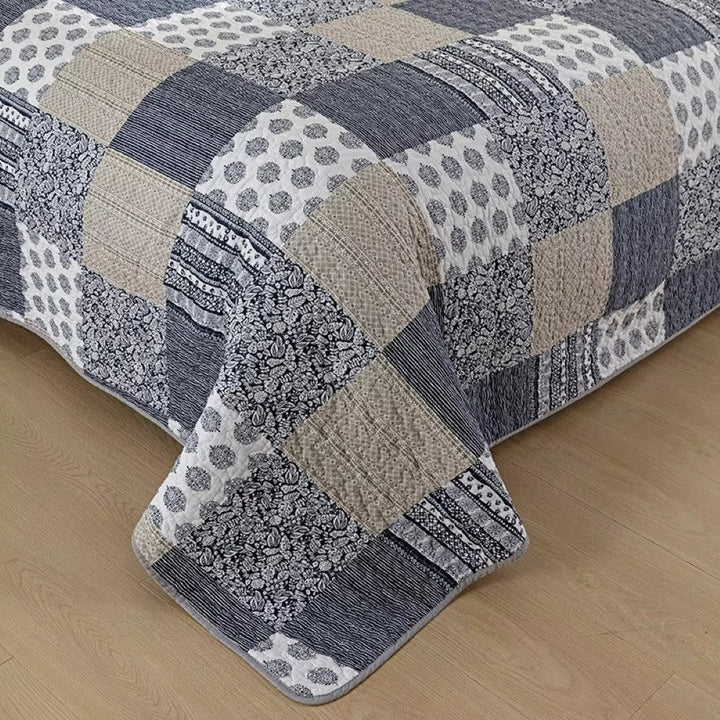 Patchwork-Tagesdecke in Blau und Weiß, 3-teilig