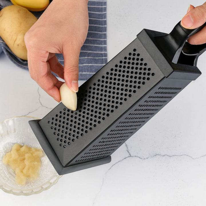 Mandoline und Reibe aus Edelstahl mit rutschfestem Griff