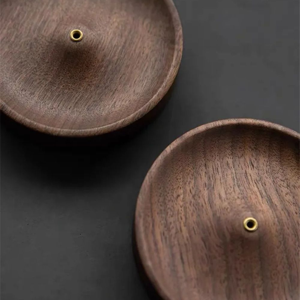Räucherstäbchenhalter aus Holz mit Aschenbecher
