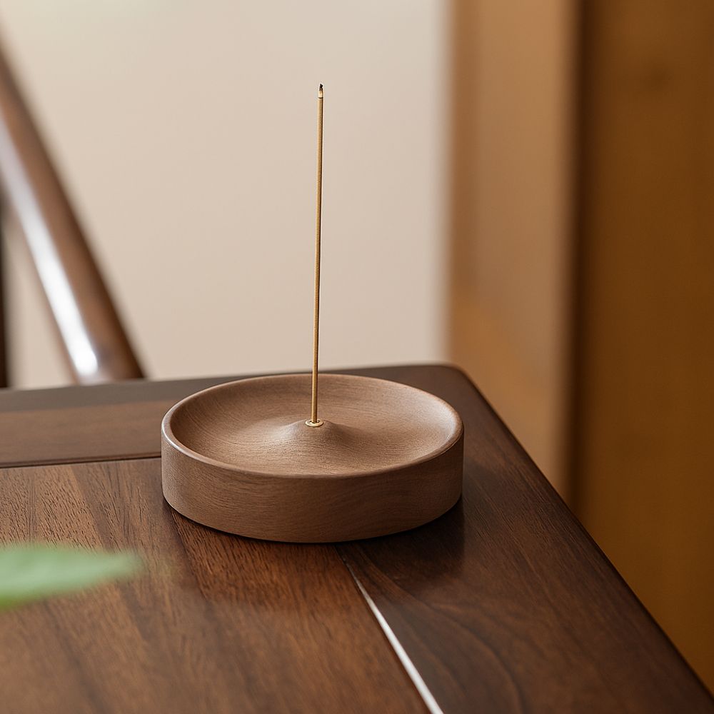 Räucherstäbchenhalter aus Holz mit Aschenbecher