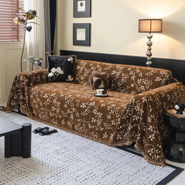 Sofaüberwurf mit Blumen im Vintage-Stil