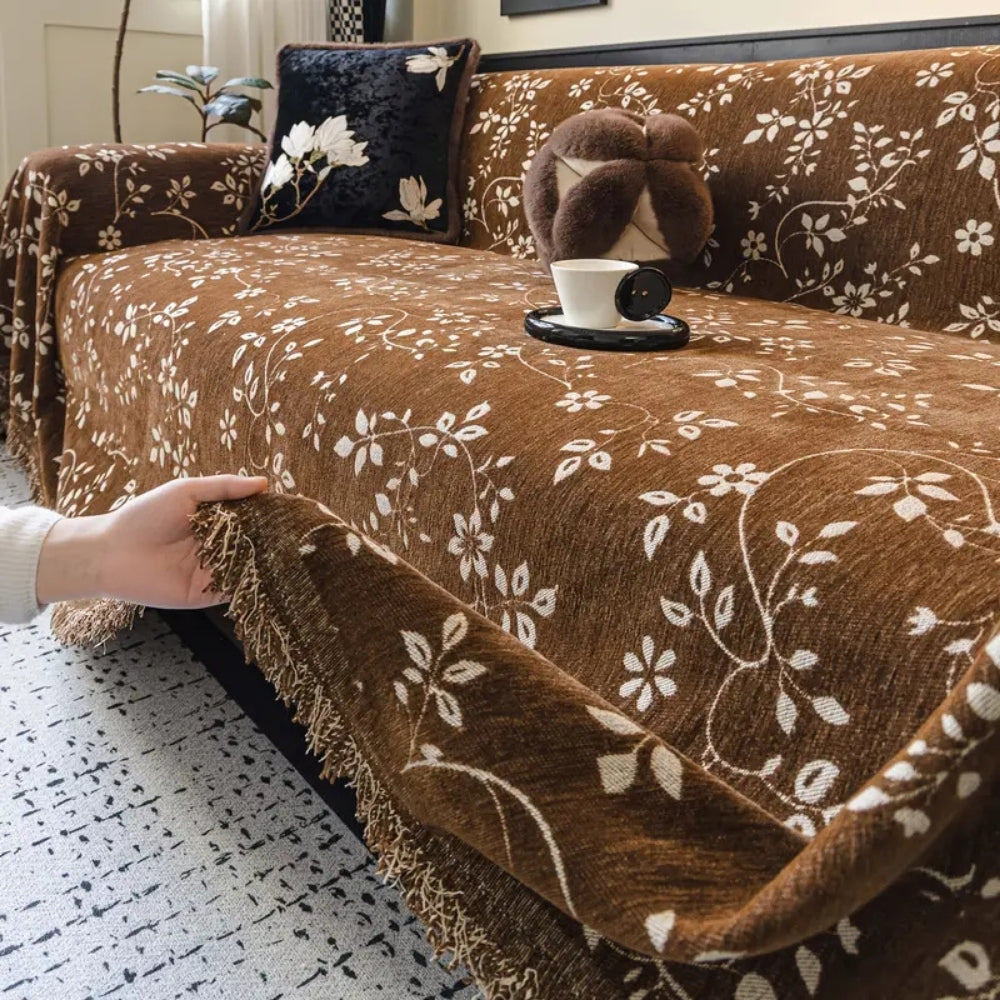 Sofaüberwurf mit Blumen im Vintage-Stil