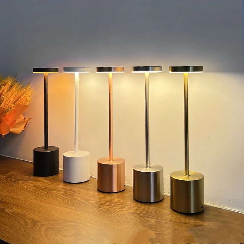 Lunovix™ | Kabellose LED-Design Tischlampe