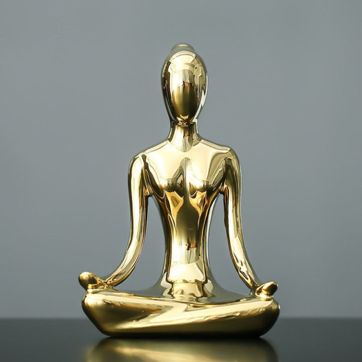 Skulptur aus Keramik – Frau in Meditation