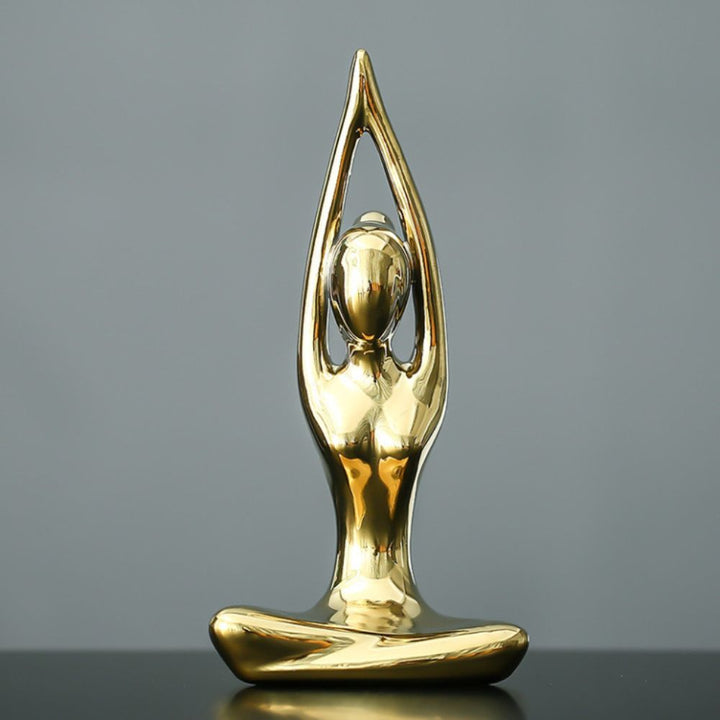 Skulptur aus Keramik – Frau in Meditation