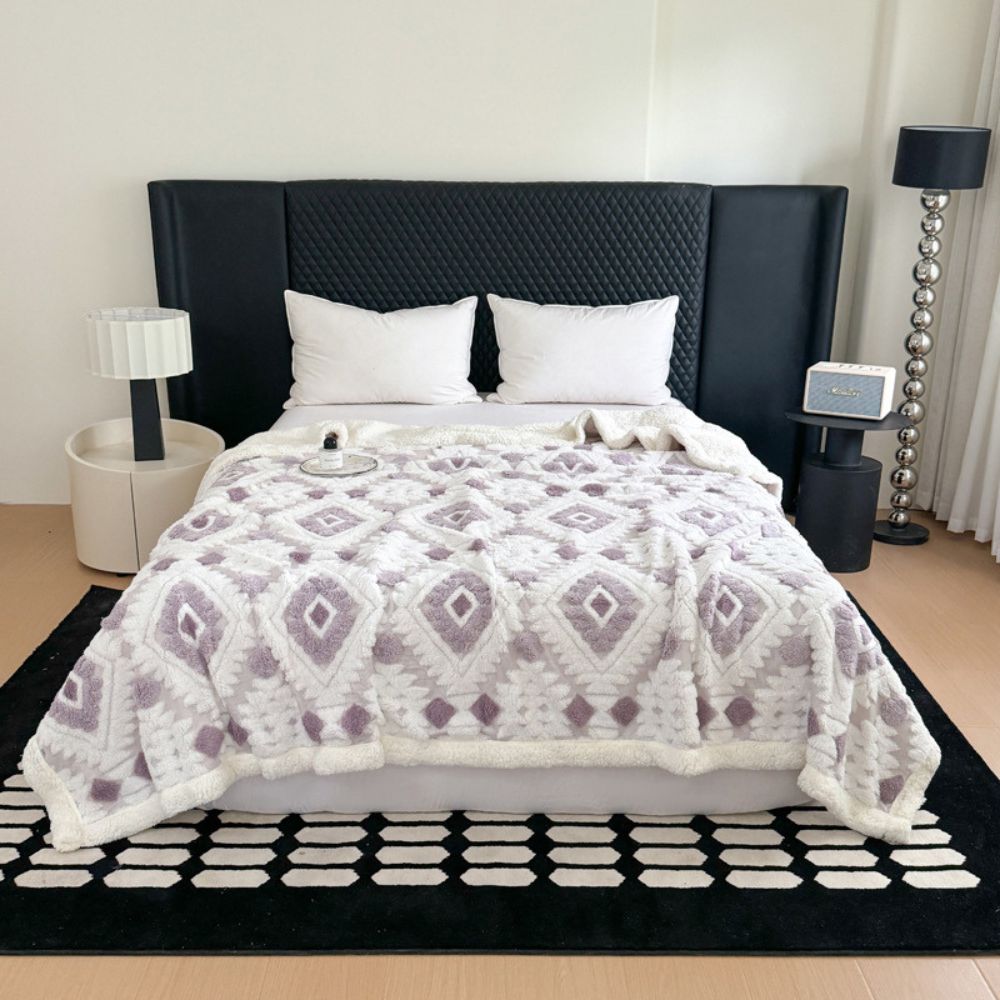 Doppellagige Decke mit Rautenmuster