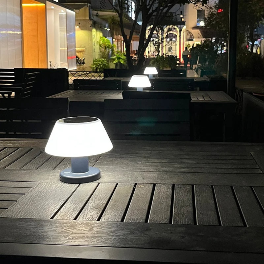Solura™ | Elegante Solar Tischlampe