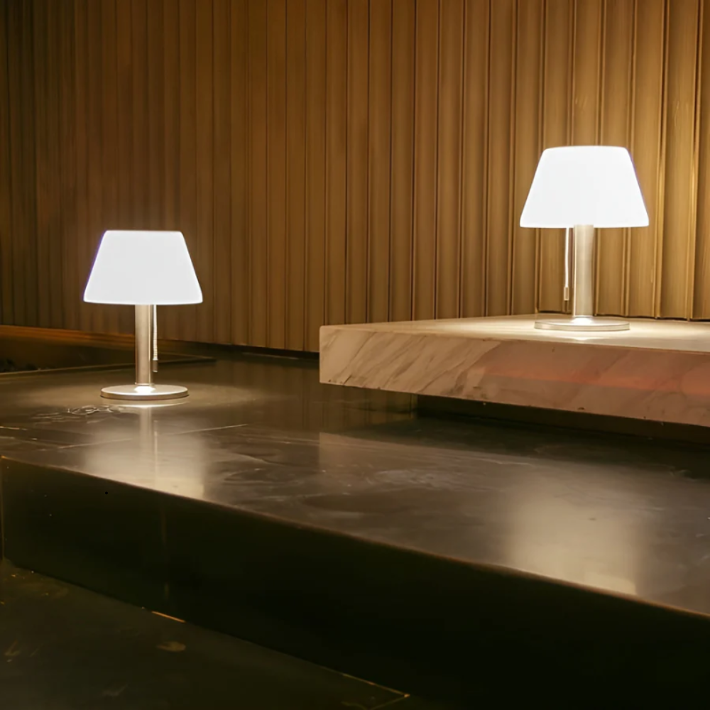 Veloria™ | Dimmbare LED-Design Tischlampe