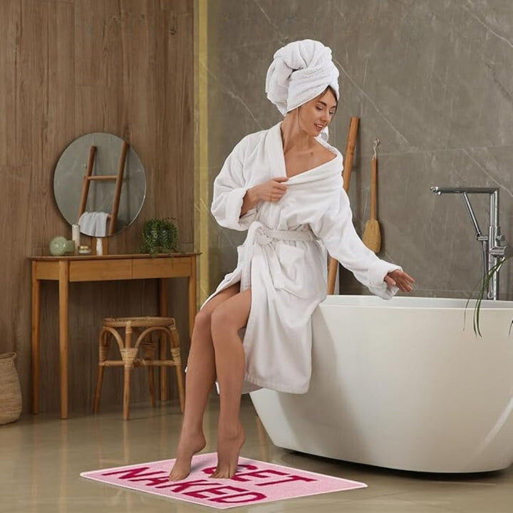 Badematte mit Schriftzug Get Naked