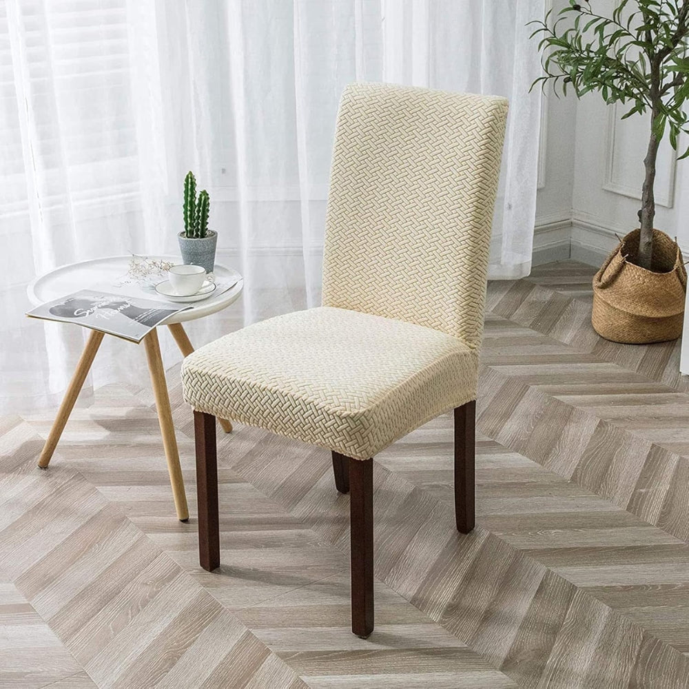 Stretchbarer Stuhlbezug aus Jacquard-Samt