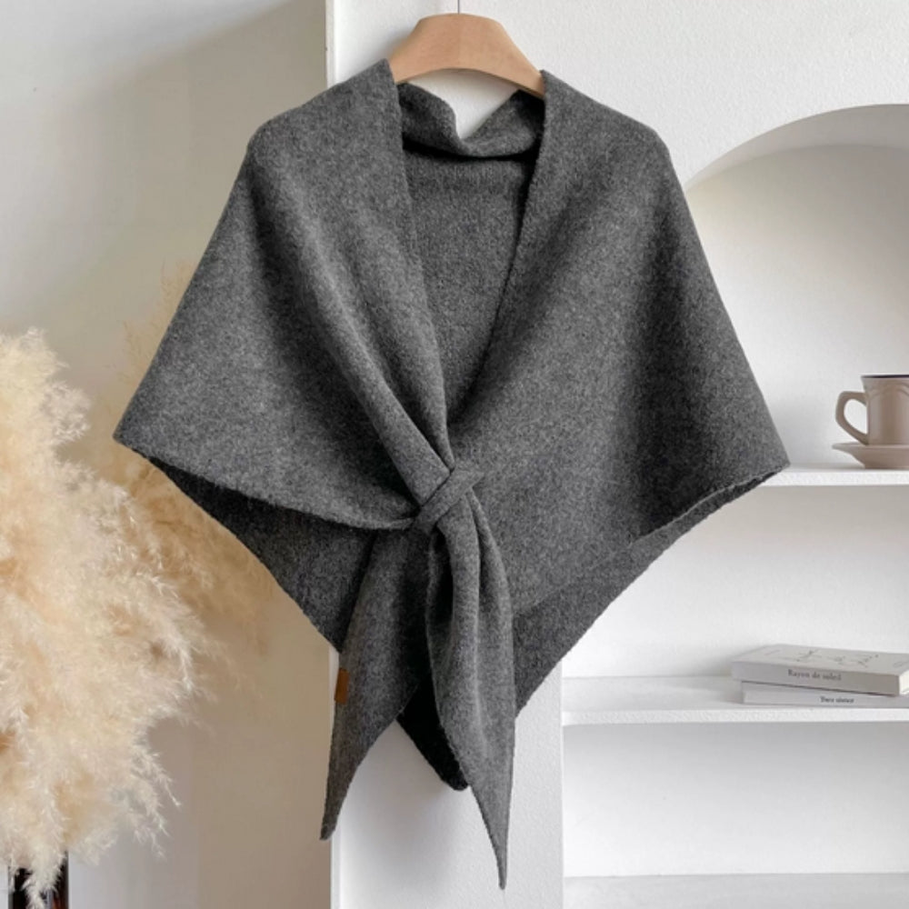 Dreieckiger Strickponcho