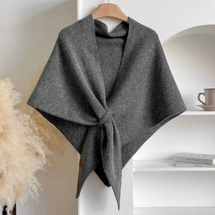 Dreieckiger Strickponcho