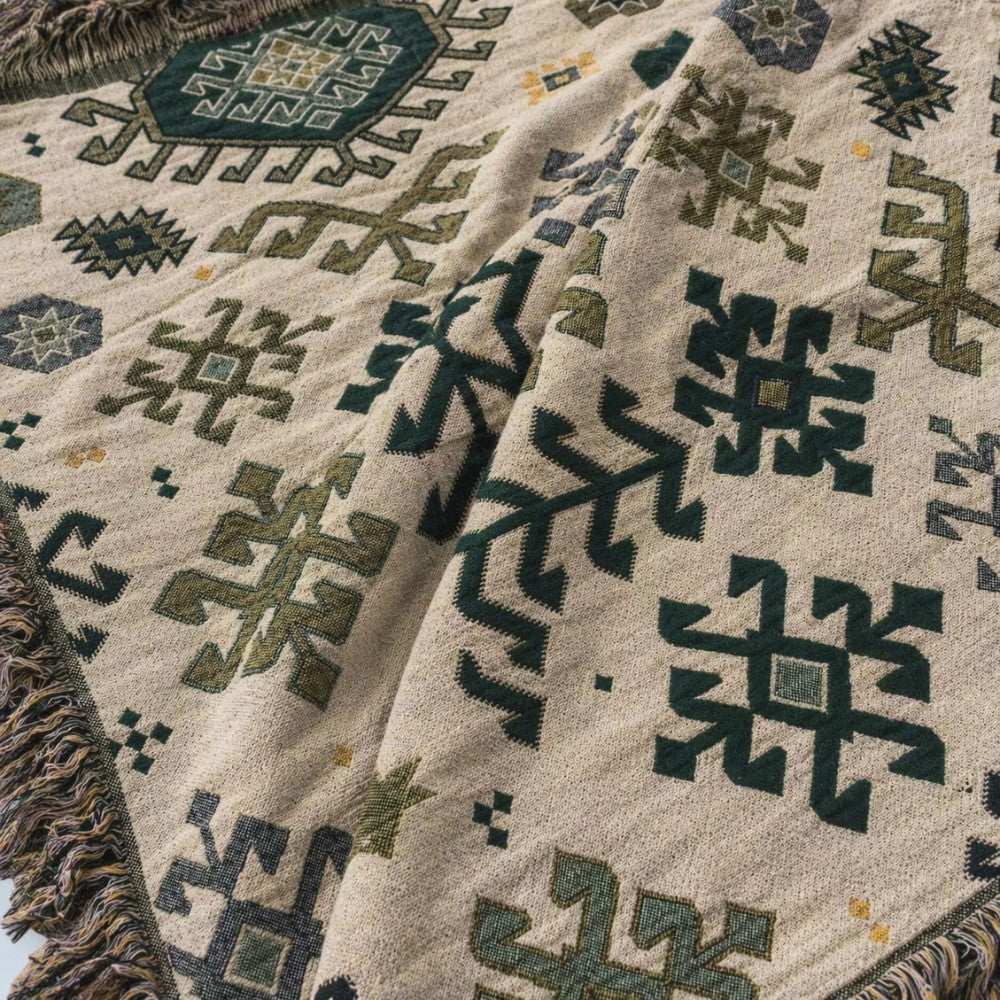 Ethno-Baumwolldecke mit geometrischem Muster und Fransen