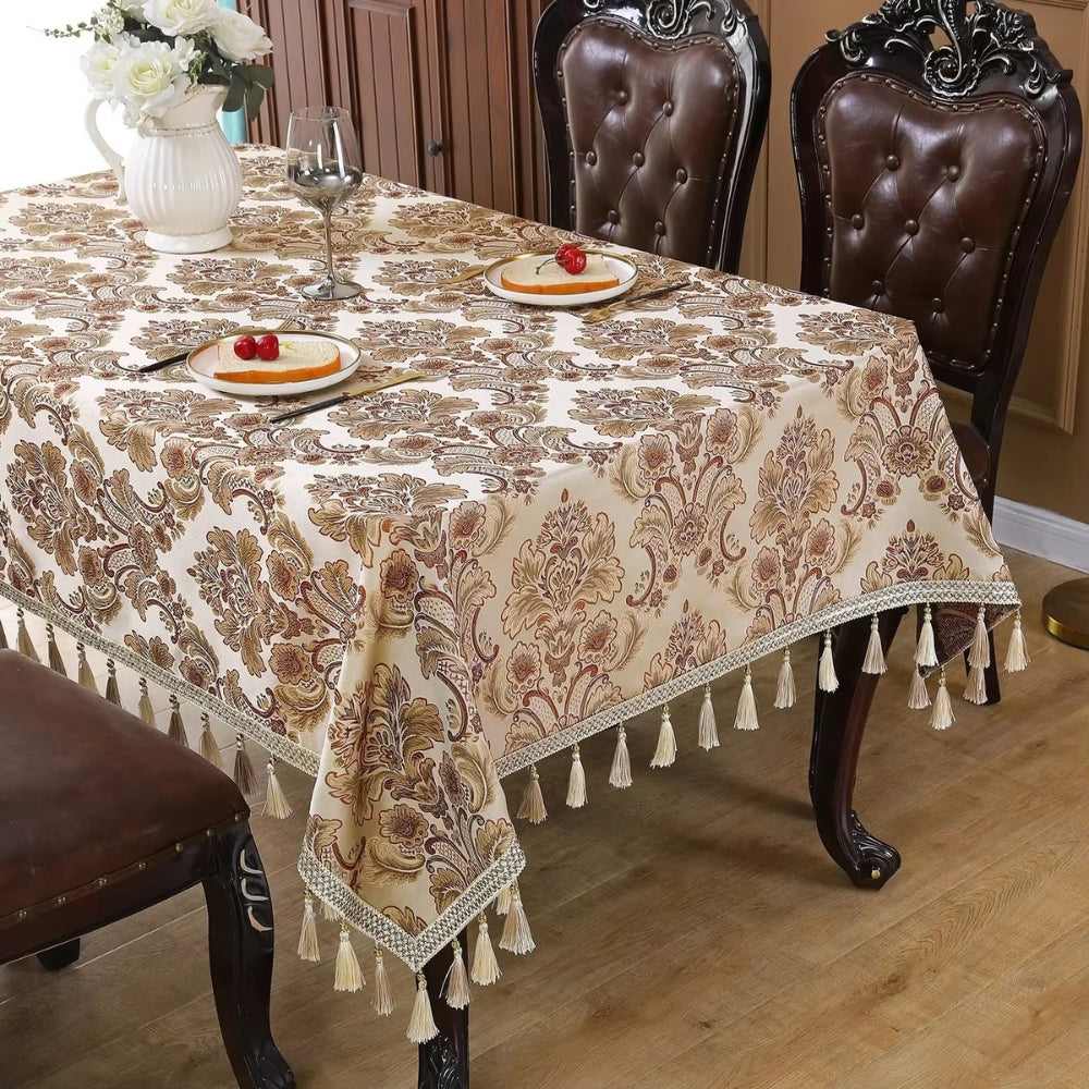 Jacquard-Tischdecke mit Quasten