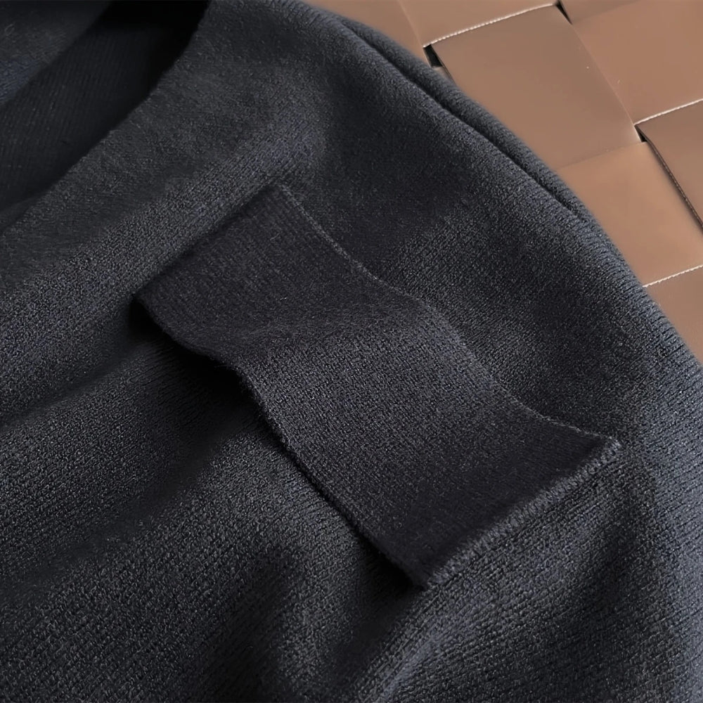 Leichter Poncho mit fließendem Fall
