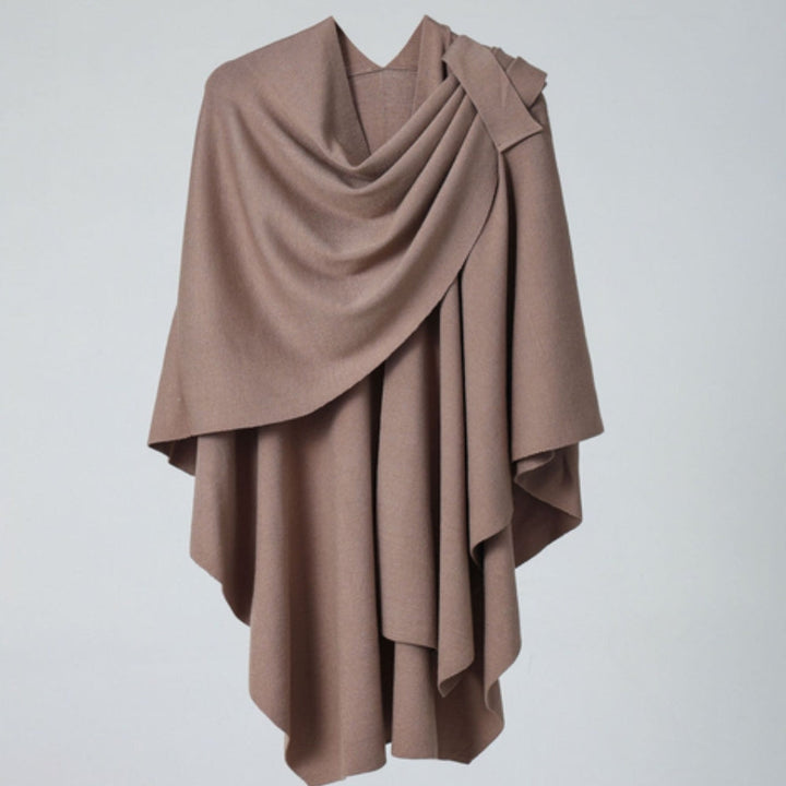 Leichter Poncho mit fließendem Fall